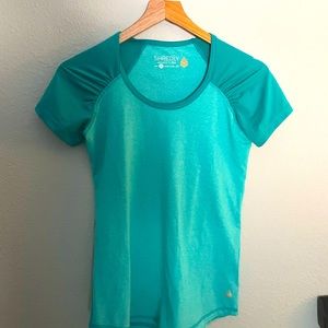 Shredly hiking / running shirt size XS